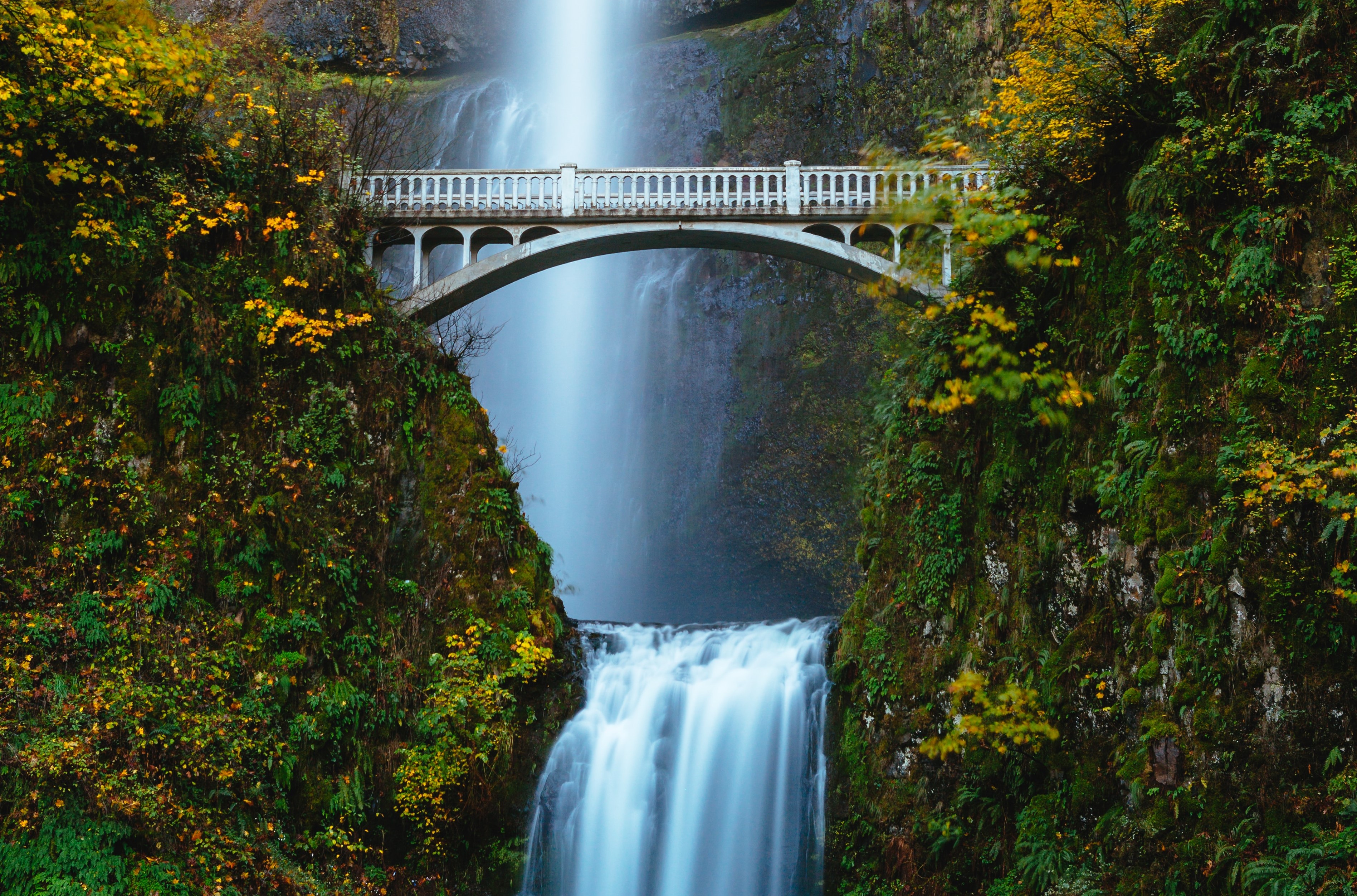 waterfall hikes near mt hood