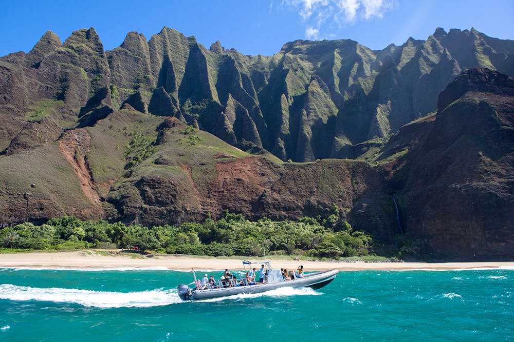 boat tours out of Hanalei