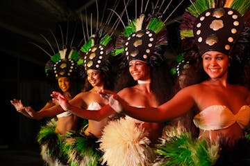 Tahitian-Dancers