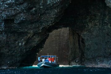 Kauai-Sea-Cave-Boat-Tour