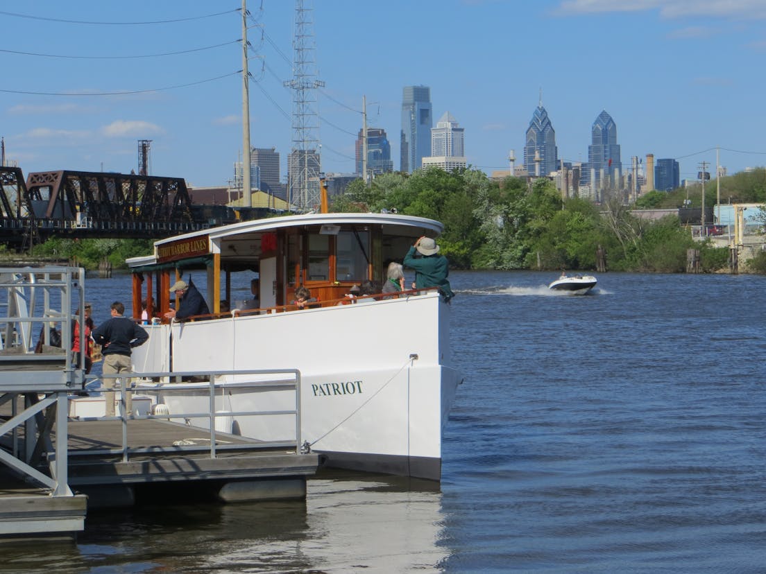 boat tours in philadelphia