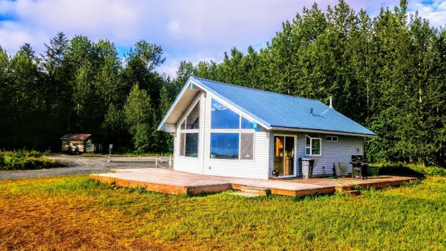 Uncle Steve's Cabin in Seward, Alaska | Miller's Landing