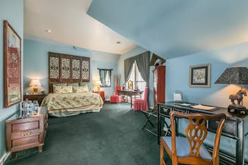 the-lookout-mountain-suite