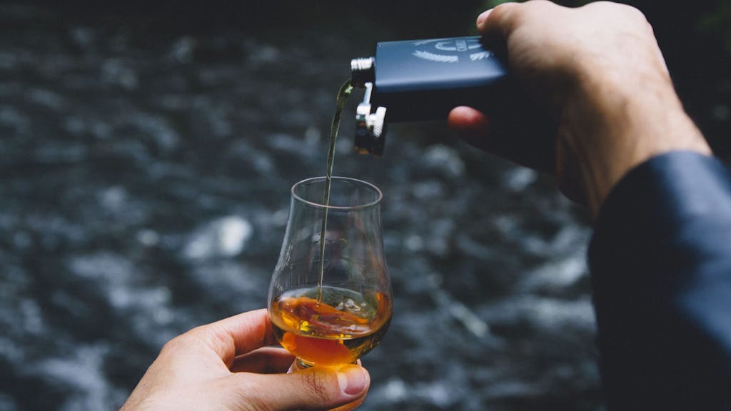 Father's Day gift: Hipflask for whisky