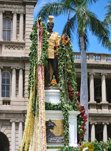 King Kamehameha Statue with leis