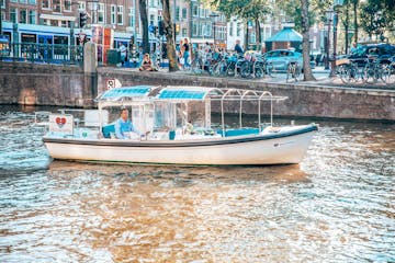boat from romantic amsterdam proposal canal tour