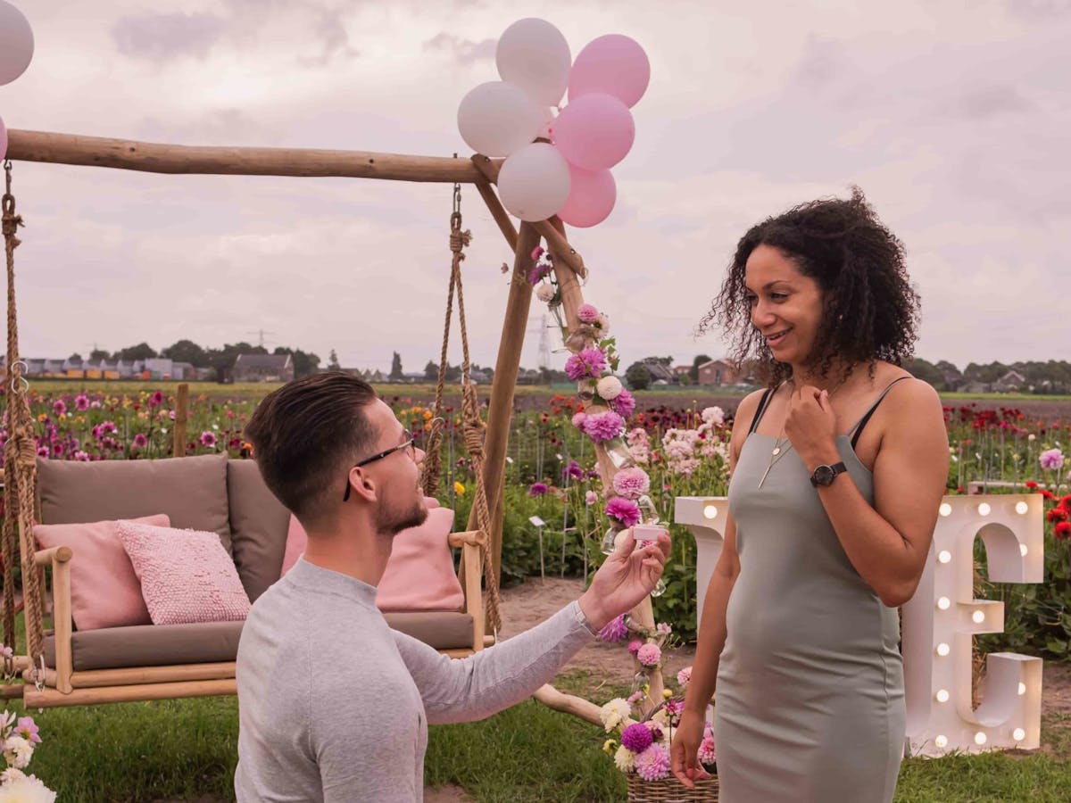 romantic proposal at flowergarden
