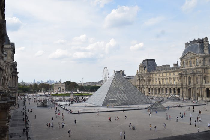 Explore the Louvre Museum: Top 10 Must-See Masterpieces