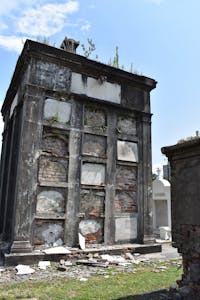 self guided tour of st louis cemetery #1