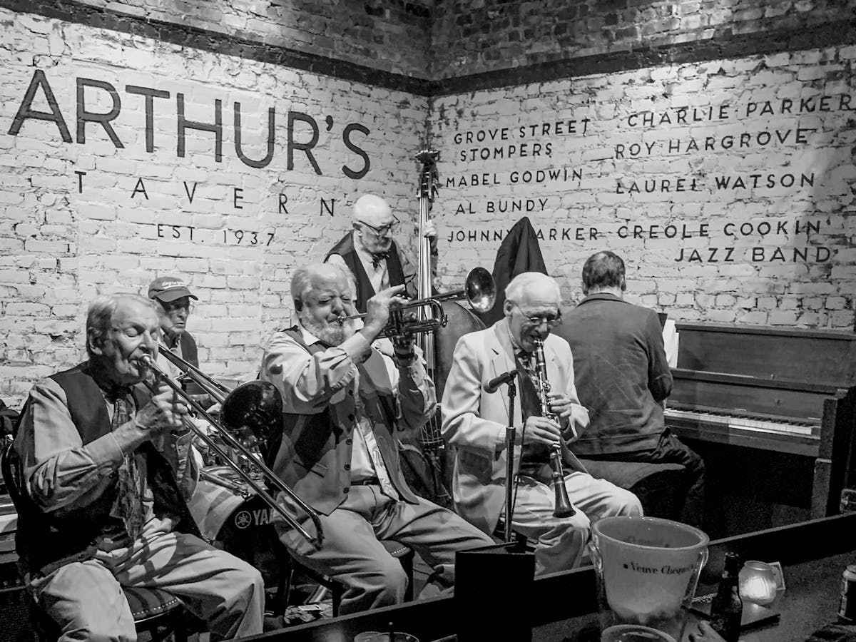 Traditional jazz band in famous NYC club