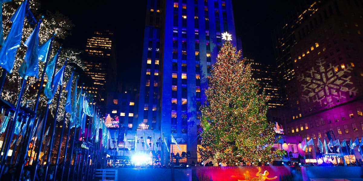 NY Holiday Markets & Christmas Lights Walking Tour Inside Out Tours