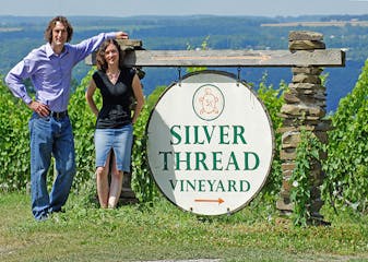 silver thread vineyard sign