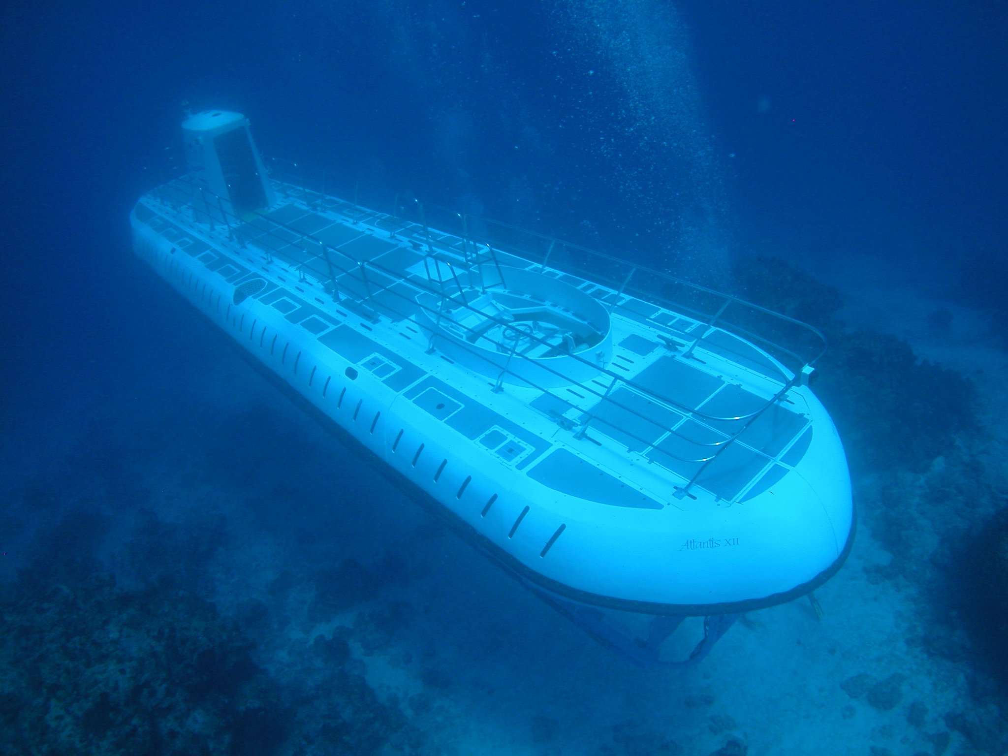 atlantis submarine