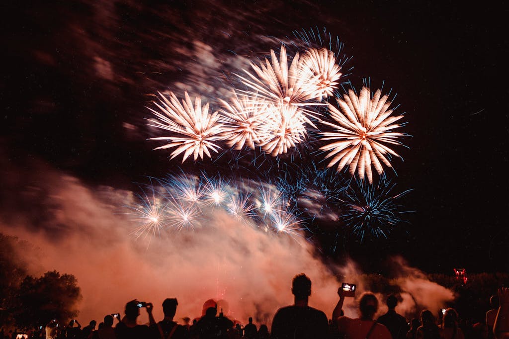 a group of fireworks in the sky - Honolulu Festival-NDIWH5416