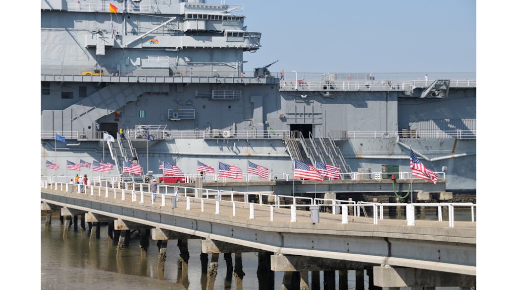 things to do in Charleston with family uss yorktown