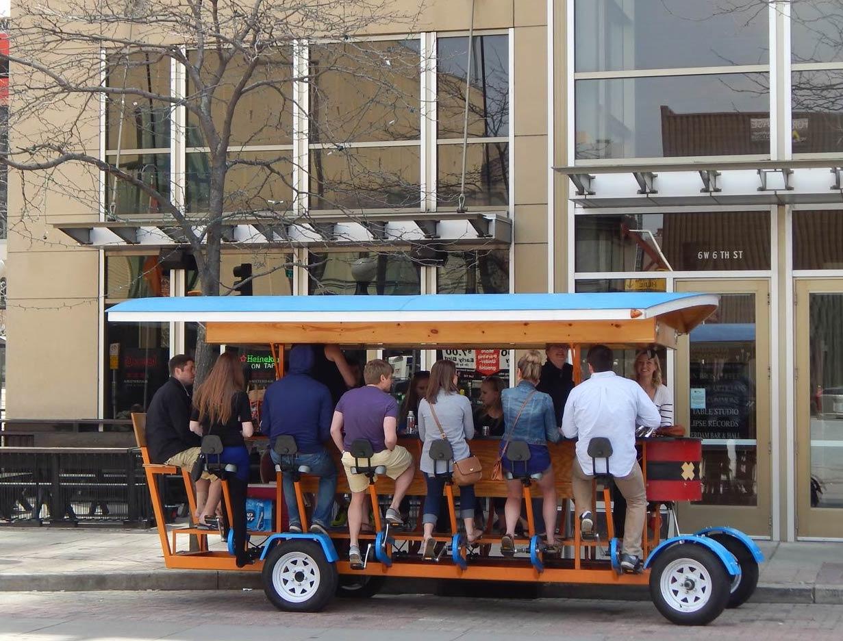 Bike store pedaling bar