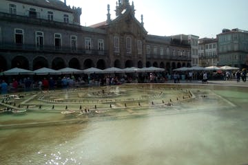 A big fountain in a square