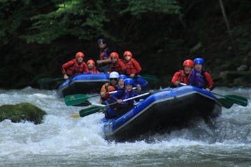 A group on Full day rafting trip