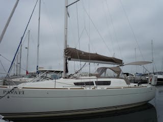 Side view of Pavati sailboat