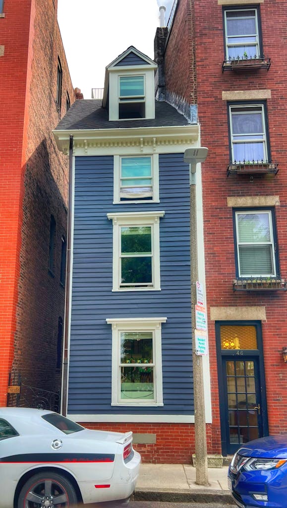 Skinny House Boston North End