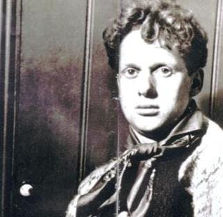 Dylan Thomas posing for the camera