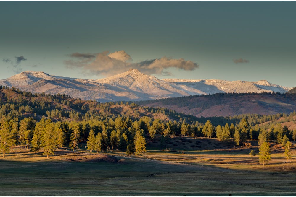 The Pagosa Springs mountain range dusted with snow
