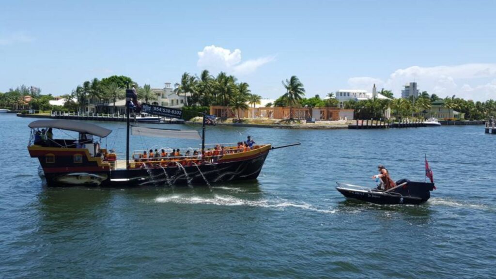 Pirate boat tour of bluefoot pirate in fort lauderdale