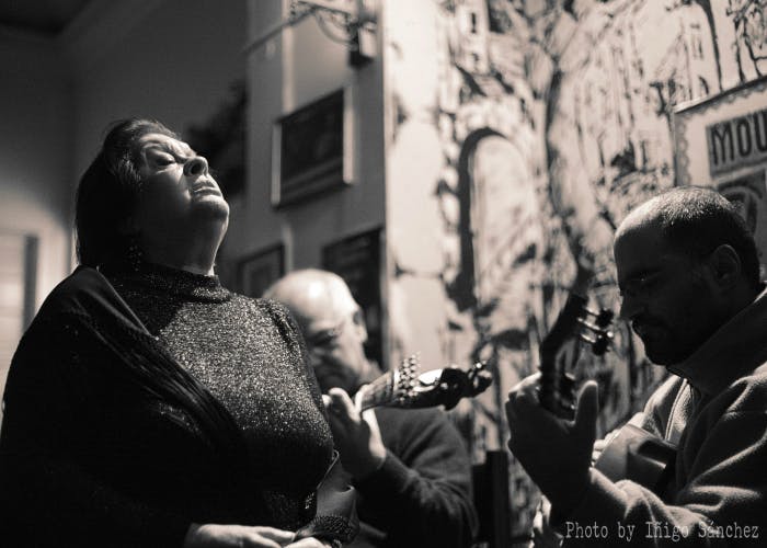 Woman singing fado