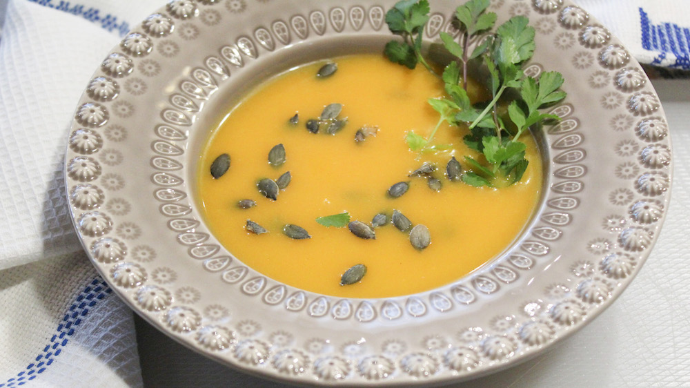 a bowl of food on a plate