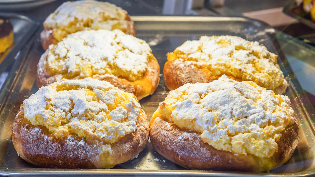 Portuguese pastry: Pão de Deus