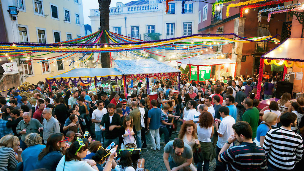 Best time to visit Lisbon - summer - Arraial St António