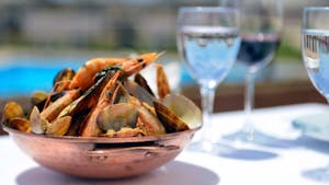 Portuguese dishes to enjoy by the beach - Cataplana