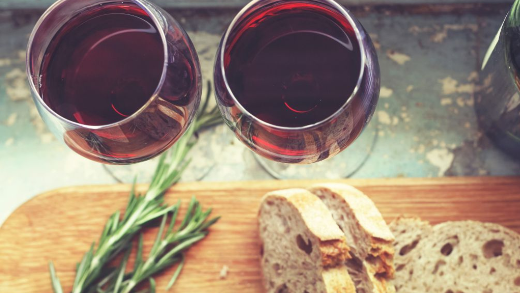 Portuguese-home-food_portuguese-wine.