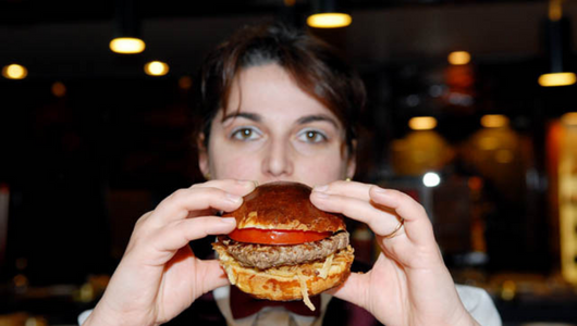 Iconic foods and places Lisbon locals love - beef burger