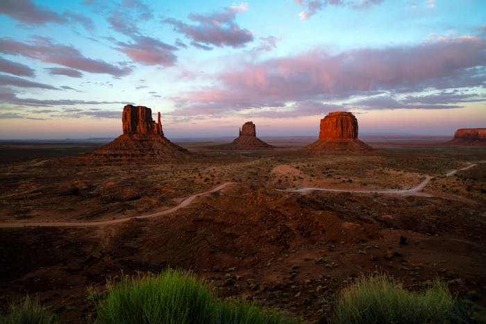 Hunts Mesa Guided Tours | Monument Valley Safari