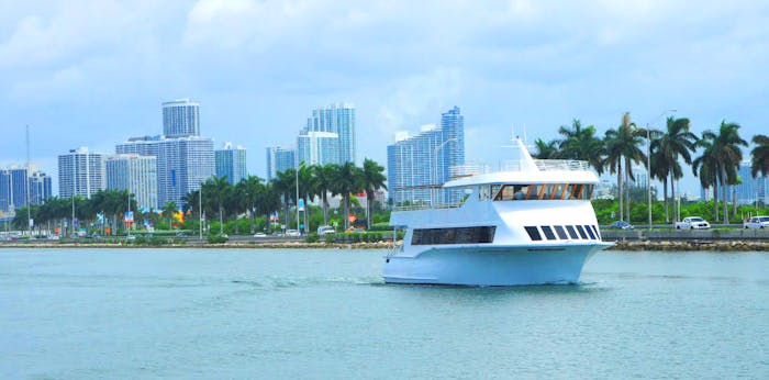 yacht tour miami