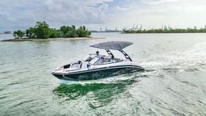 Private Boat Tour in Miami - Miami On The Water Tour