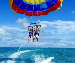https://fh-sites.imgix.net/sites/2762/2022/03/01023050/Miami-Parasailing-Miami-On-The-Water.jpg?auto=compress%2Cformat&w=300&h=300&fit=max