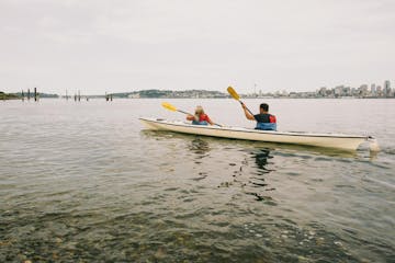 Tandem kayak on Elliot bay