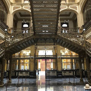 inside of palacio postal