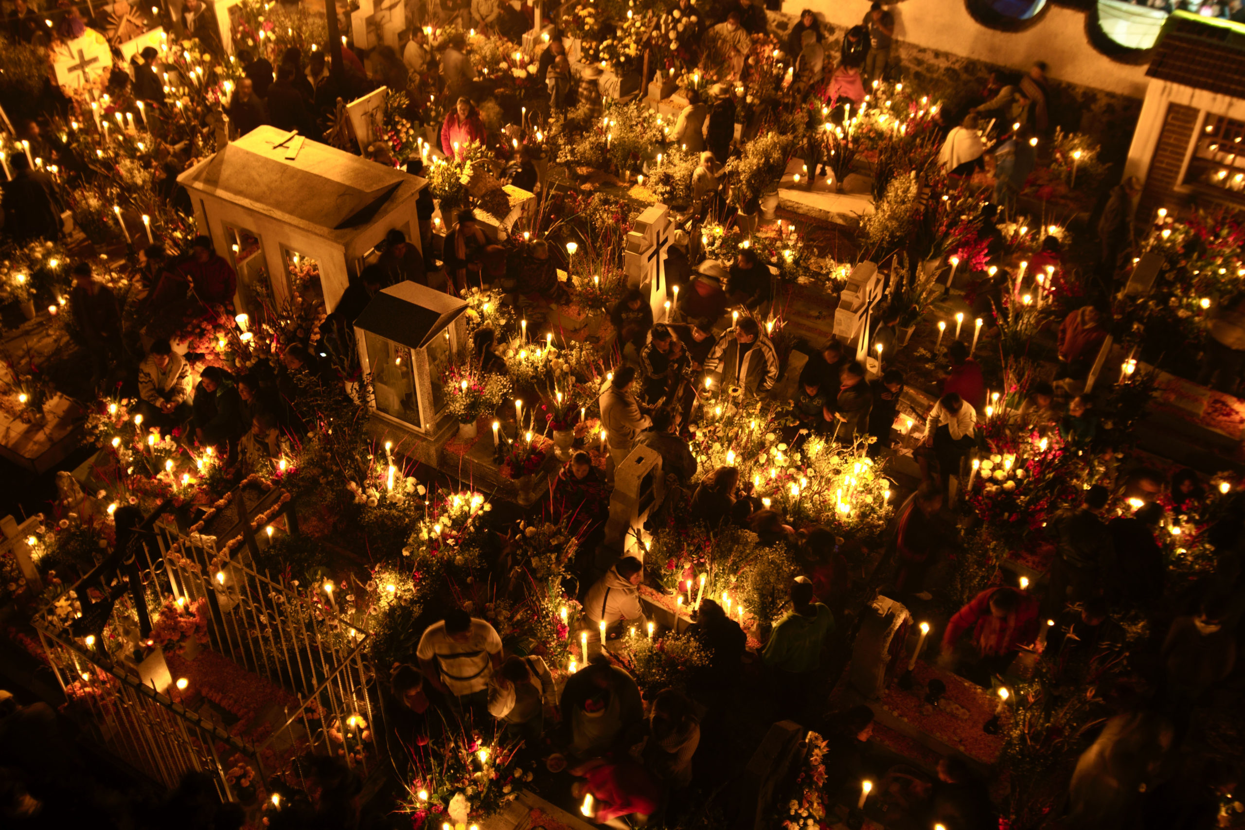 Day of the Dead tour in Mexico City + Mixquic cemetery + parade