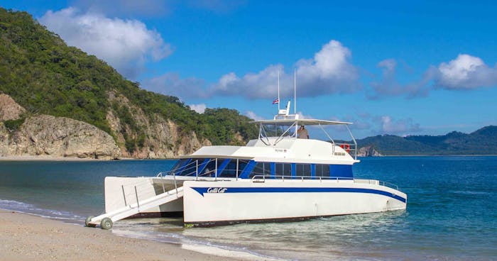 catamaran a isla tortuga