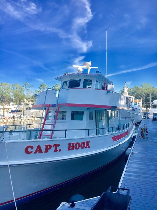 captin hook boat