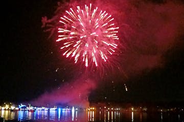 fireworks over Lake Dora at Light Up Mount Dora with Rusty Anchor Boat Tours
