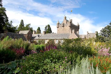 3-Castles-Cawdor-Castle-Gardens