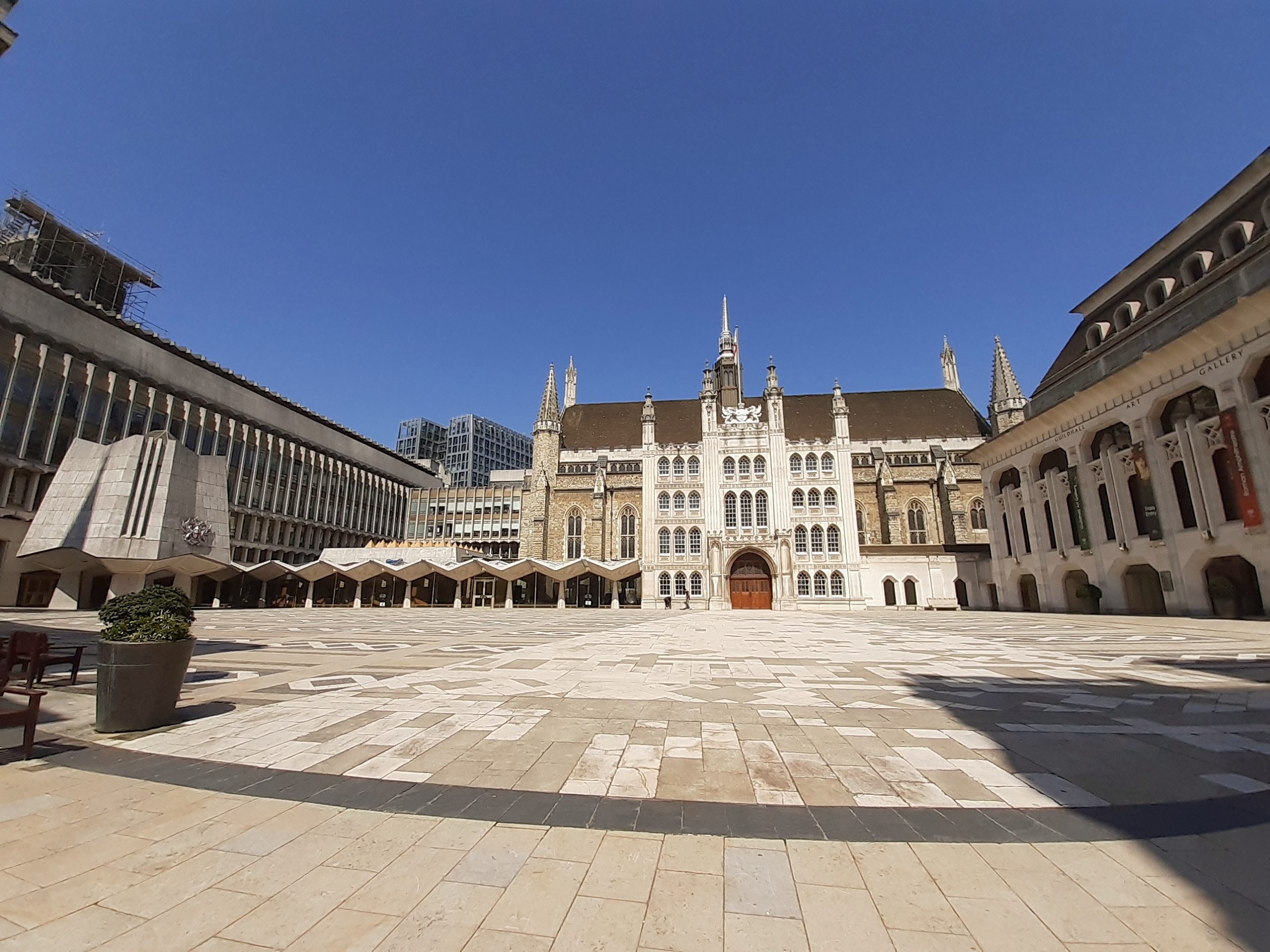 Guildhall: Spanning 600 years of architecture in one panoramic shot - London Cab Tours