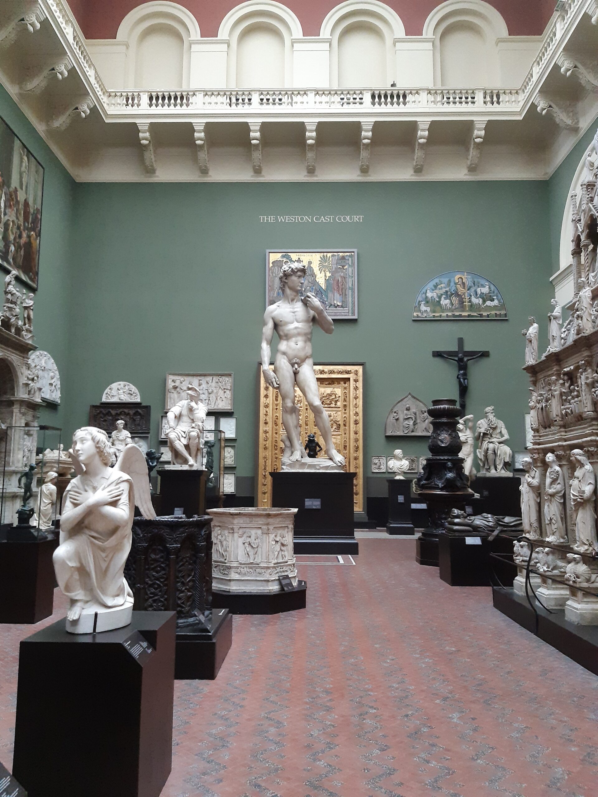 David, Victoria & Albert Museum - London Cab Tours