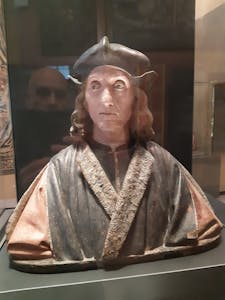 Henry VII Bust, Victoria & Albert Museum - London Cab Tours
