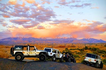 sunset jeep tour moab