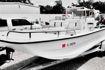 21 foot Carolina Skiff Boat Rental - Fishing boat rental on the Manatee River with access to Tierra Verde, Tampa Bay, Egmont Key, Anna Maria Island and the inter-coastal waters in Florida.